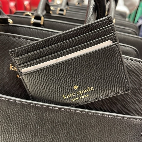 Kate Spade Schuyler Small Slim Card Holder
Black 
NWT - Picture 5 of 16